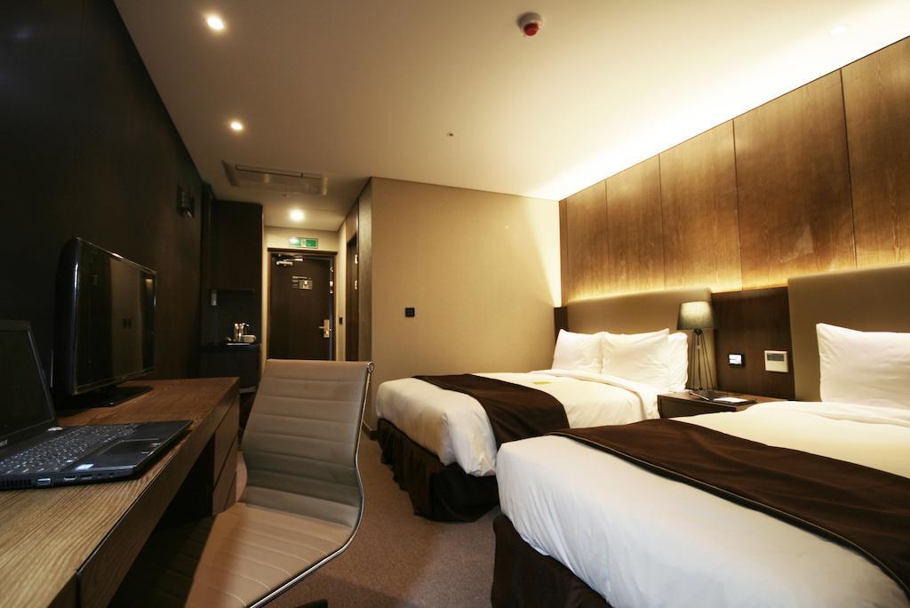 Central Plaza Hotel - Incheon Cityhall Exterior photo