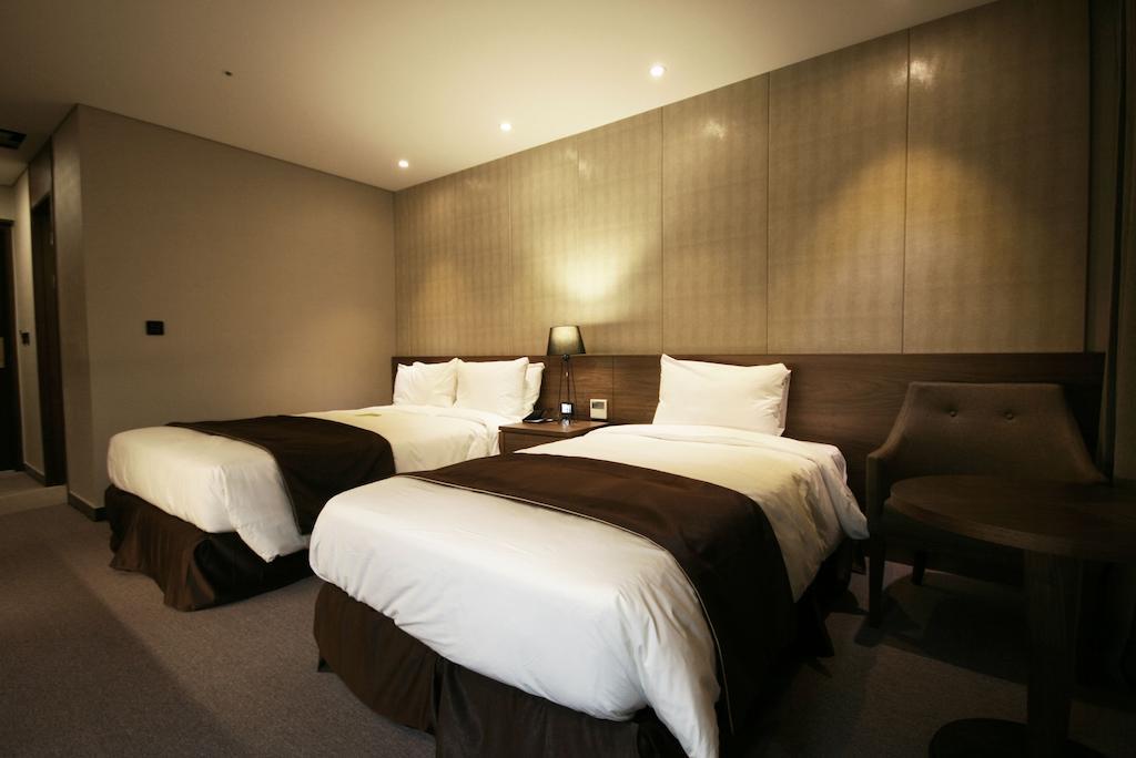 Central Plaza Hotel - Incheon Cityhall Room photo