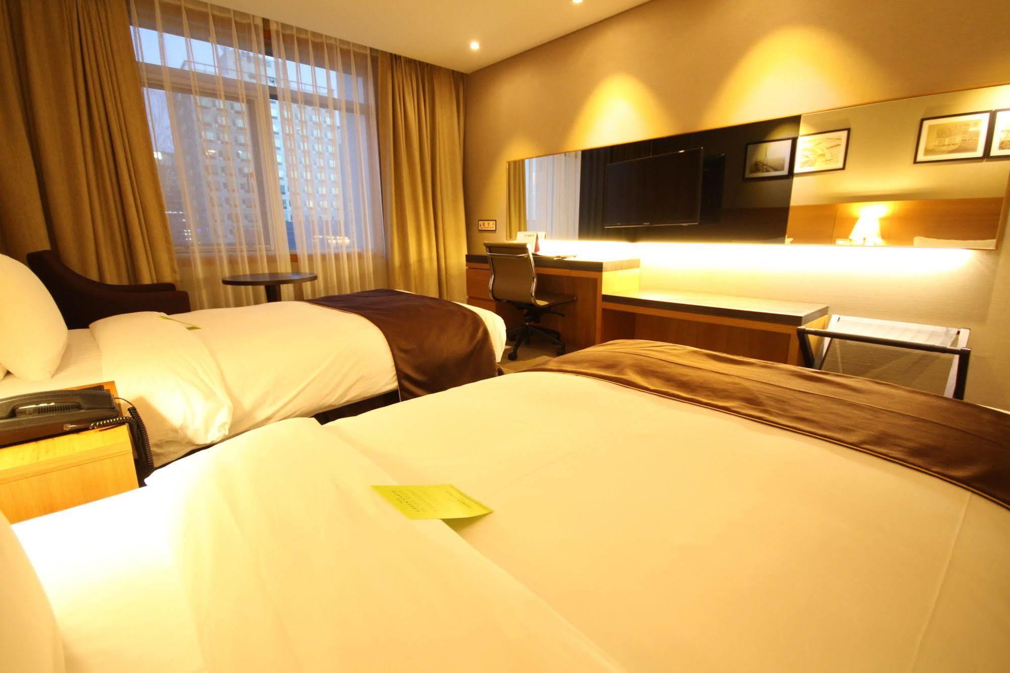 Central Plaza Hotel - Incheon Cityhall Exterior photo