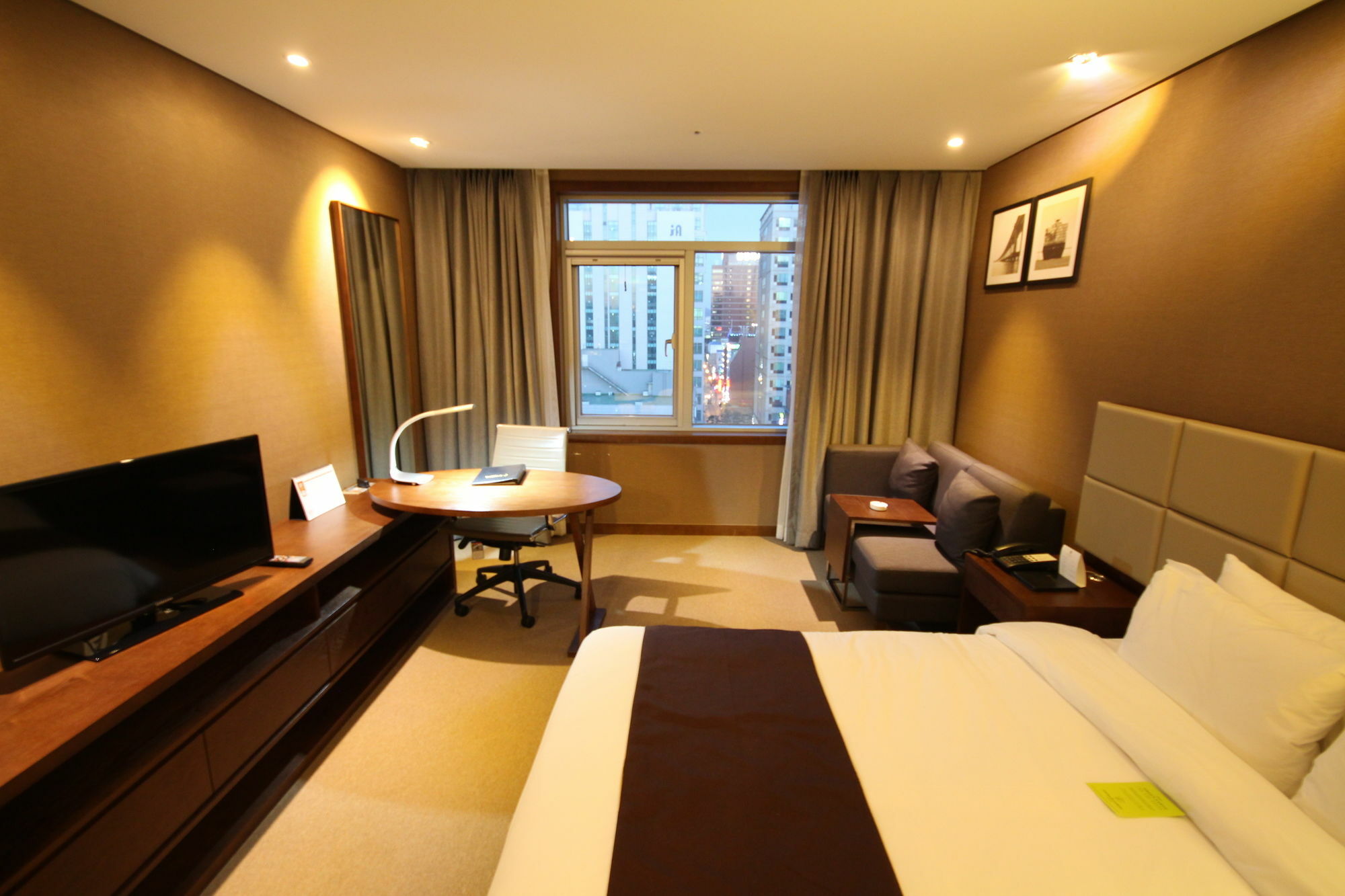 Central Plaza Hotel - Incheon Cityhall Exterior photo
